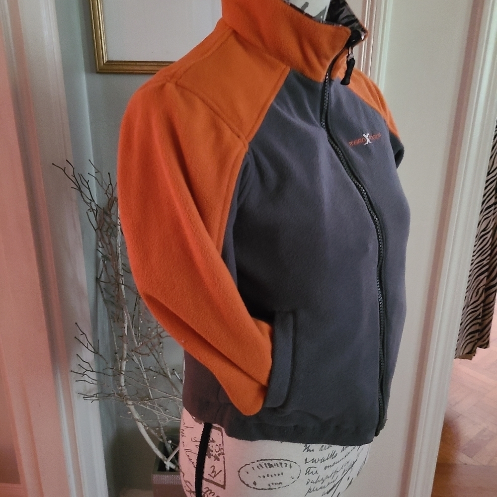 ZeroXposur reversible athletic jacket - Picture 11 of 12